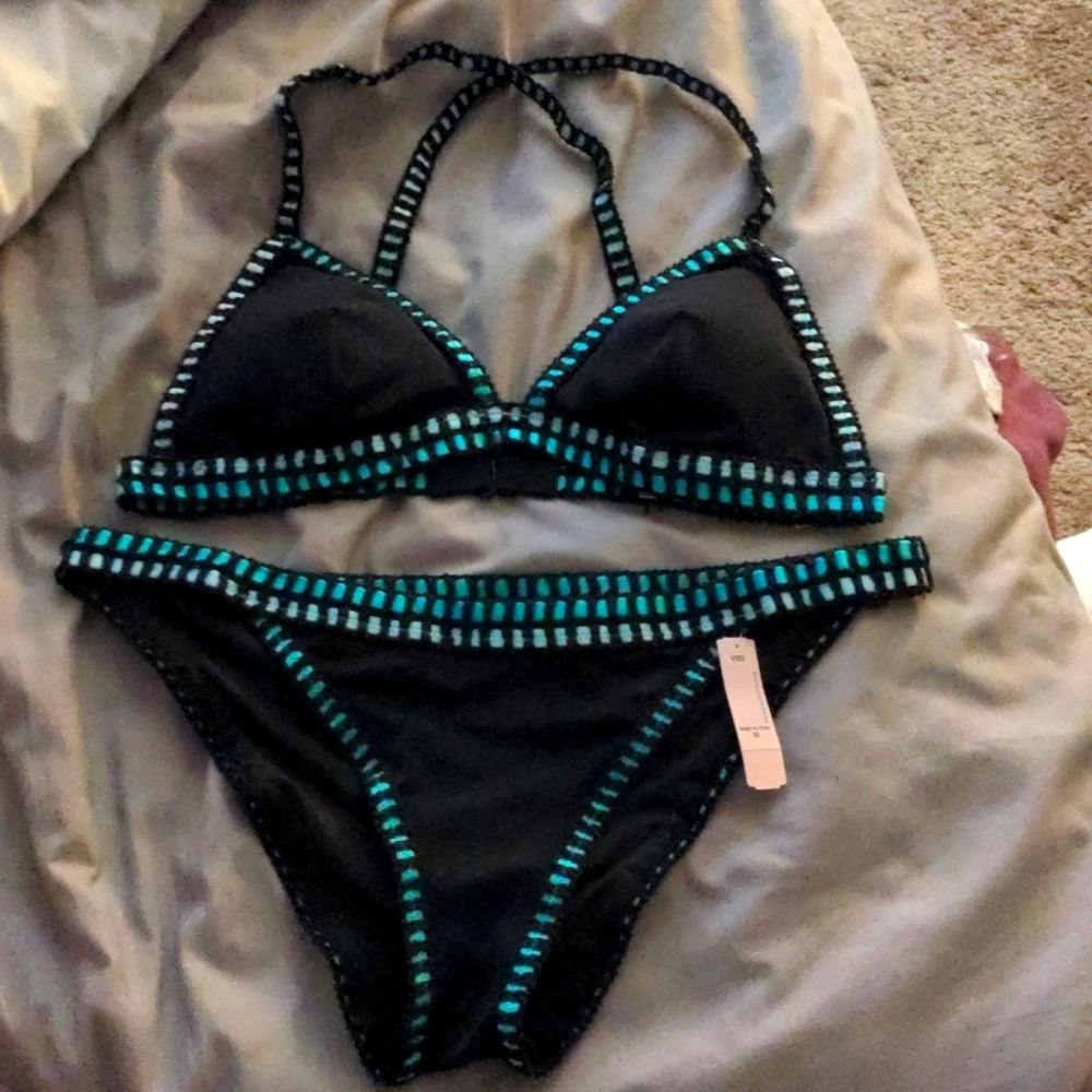 VS bikini